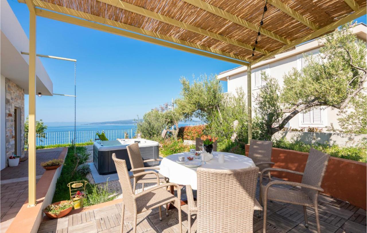 Holiday Home Villetta Belveder Baška Voda Exteriér fotografie